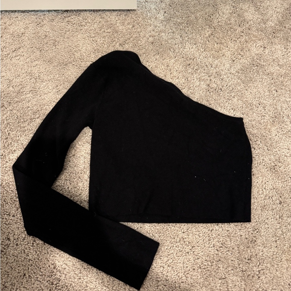 Double Zero One Arm Sweater